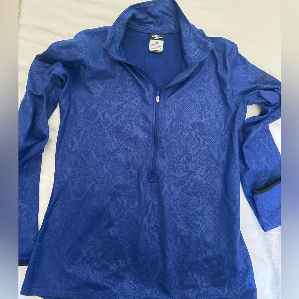 Nike half zip up top